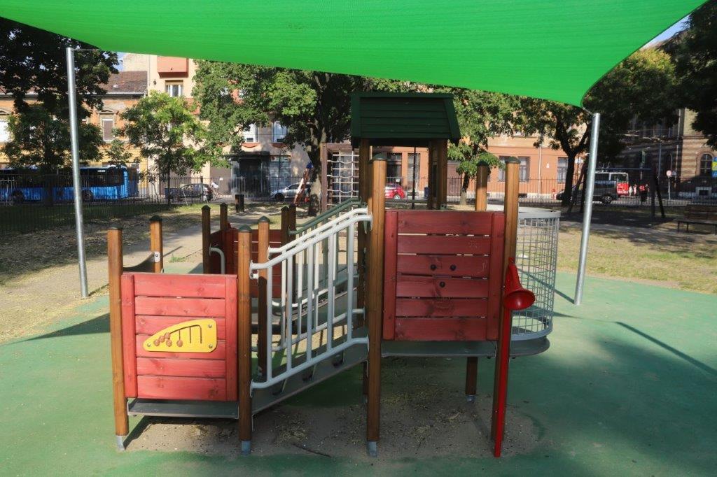 Fertőtlenítjük a parkokat, játszótereket!