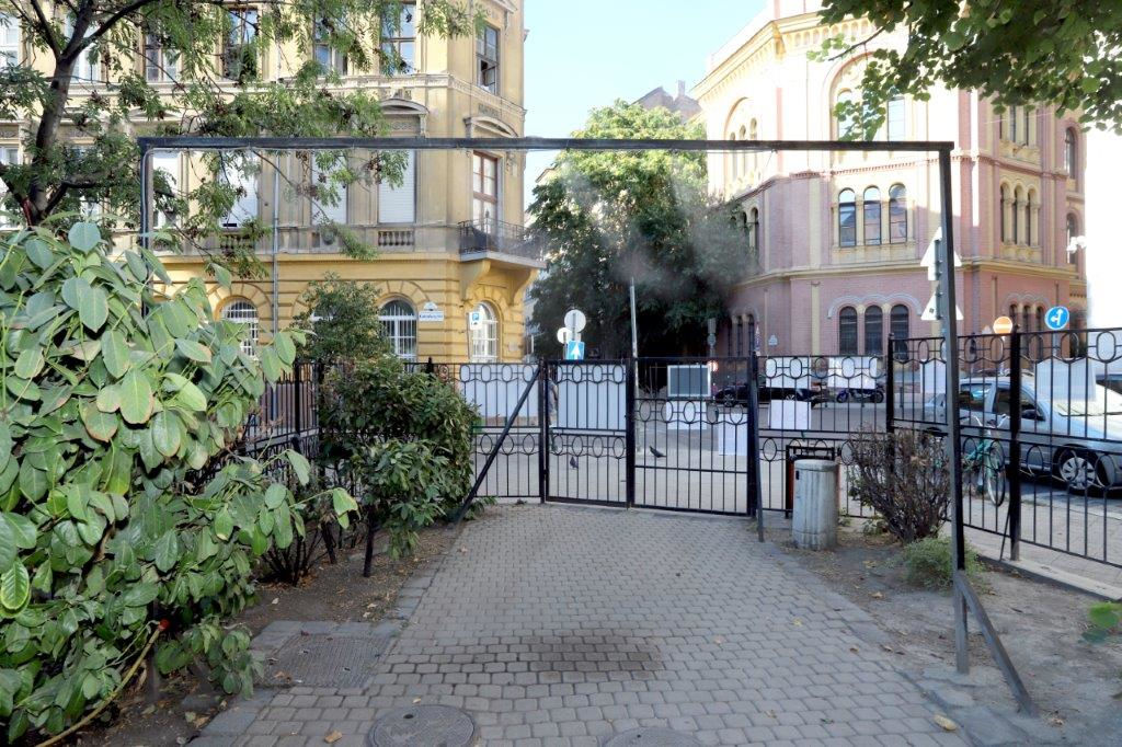 Nyári nyitvatartás a kerületi parkokban, játszótereken