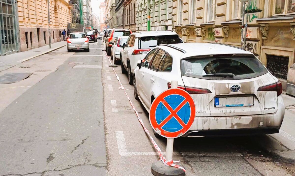 Útburkolat javítás a Puskin utcában