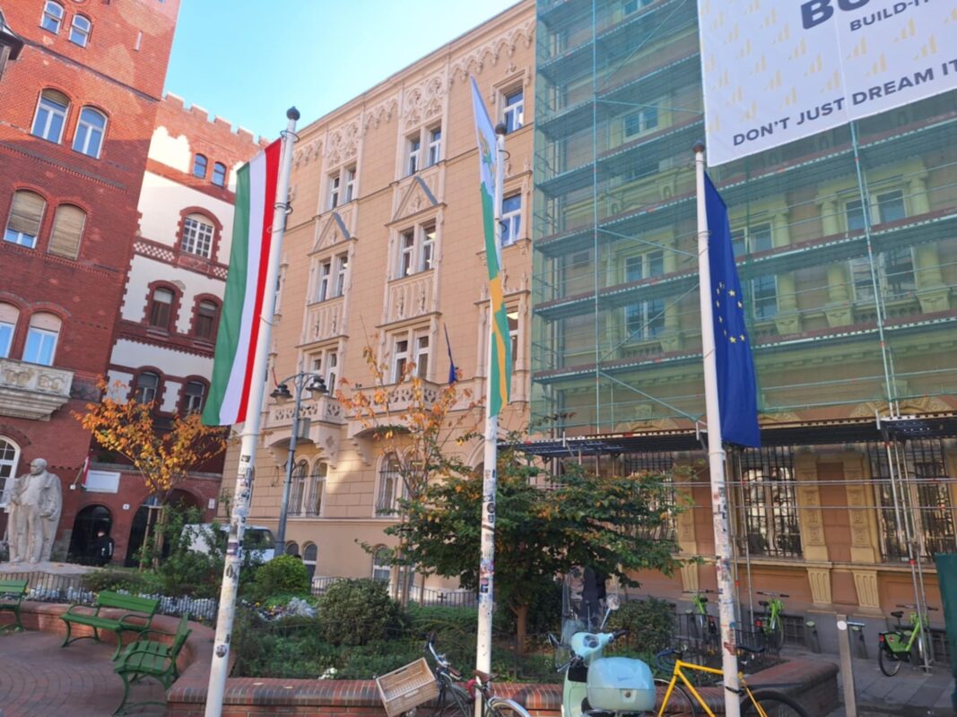 Kerületszerte dolgoztunk a közterületek karbantartásán Józsefvárosban