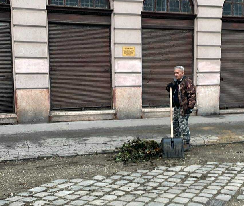 Az ünnepi időszak során is rendben tartottuk a zöldterületeket